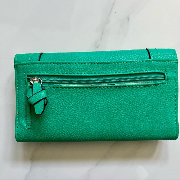 NWOT JESSICA SIMPSON WALLET - Picture 2 of 3
